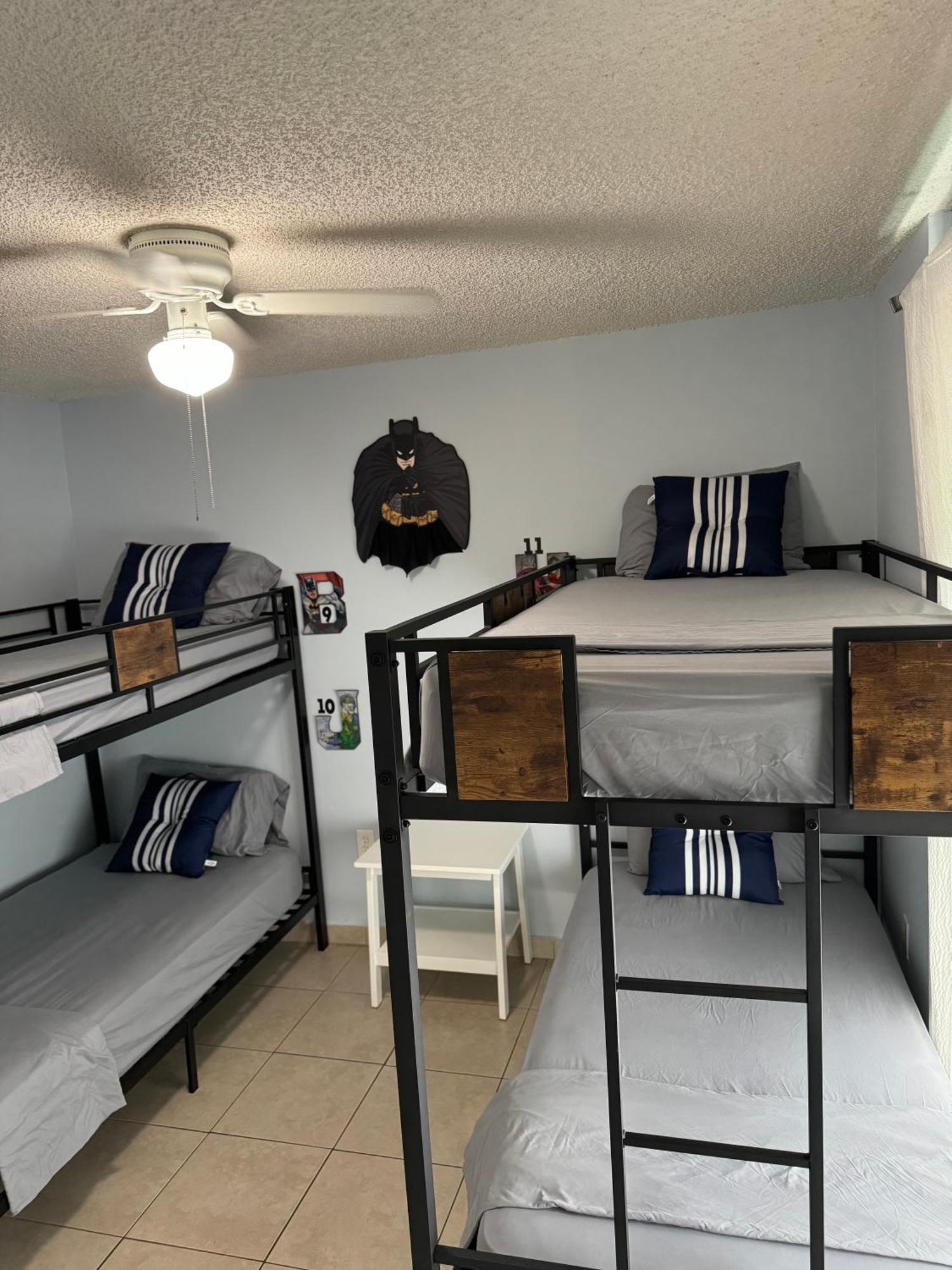 Beds & Sheets Downtown Hostel Miami Exterior photo